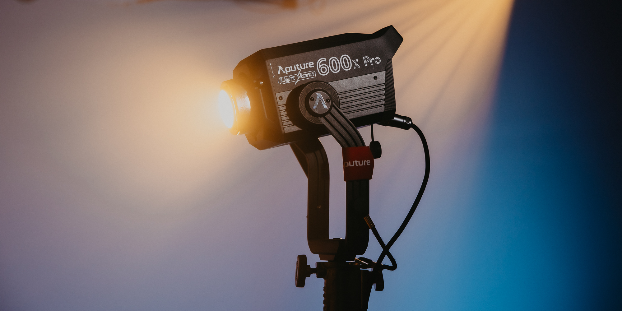 Lampa LED Aputure Light Storm LS 600x Pro - V-mount - Ekosystem Sidus Link