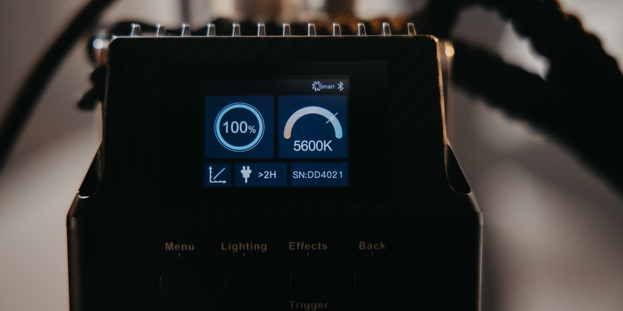 Aputure Light Storm LS 600x Pro LED-Lampe - V-Mount - Farbtemperatur-Einstellung