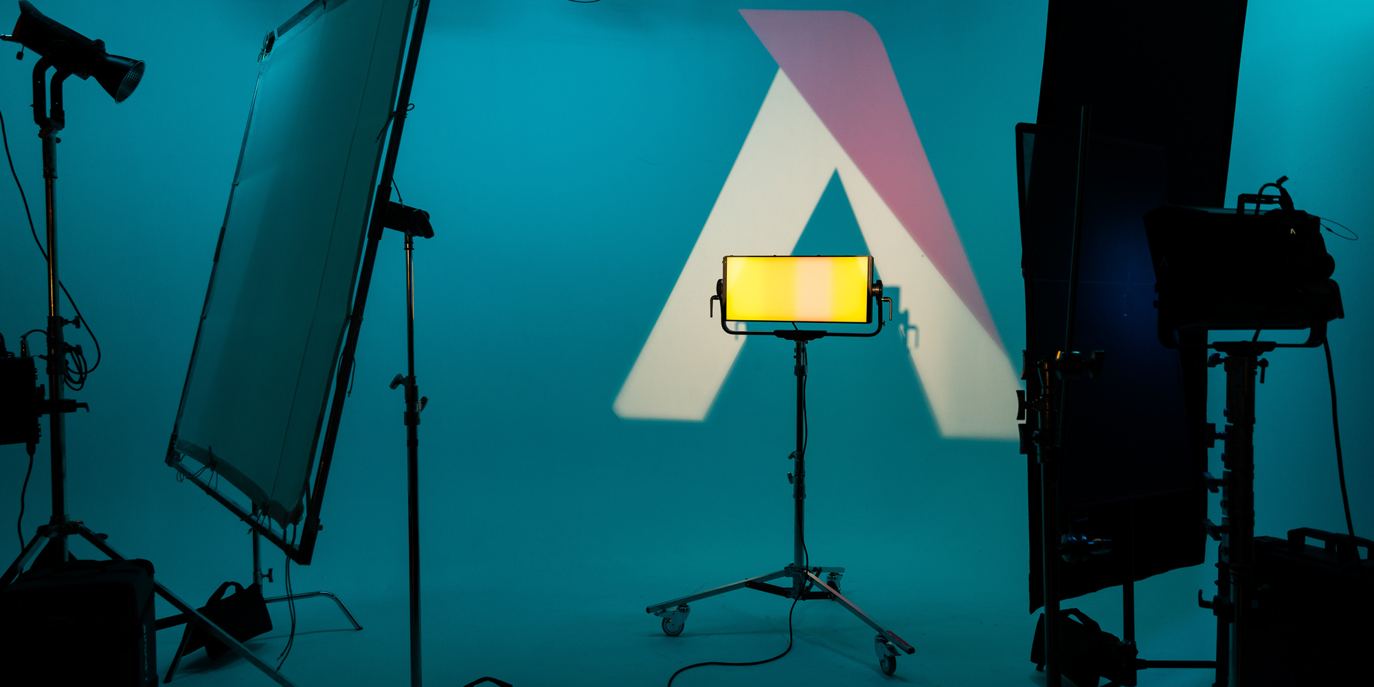 Aputure Nova P600c LED Lamp - Impressive Power