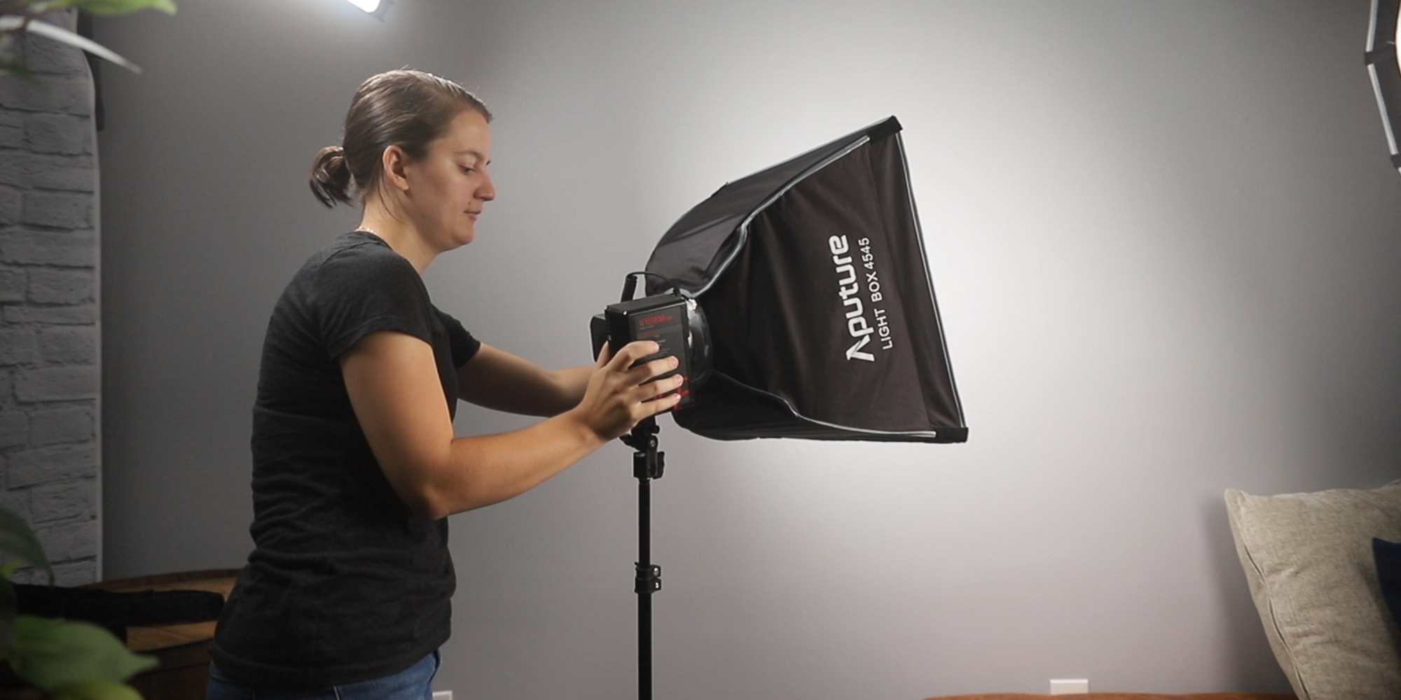 Aputure Light Box Softbox 45 x 45 - Small, handy and lightweight