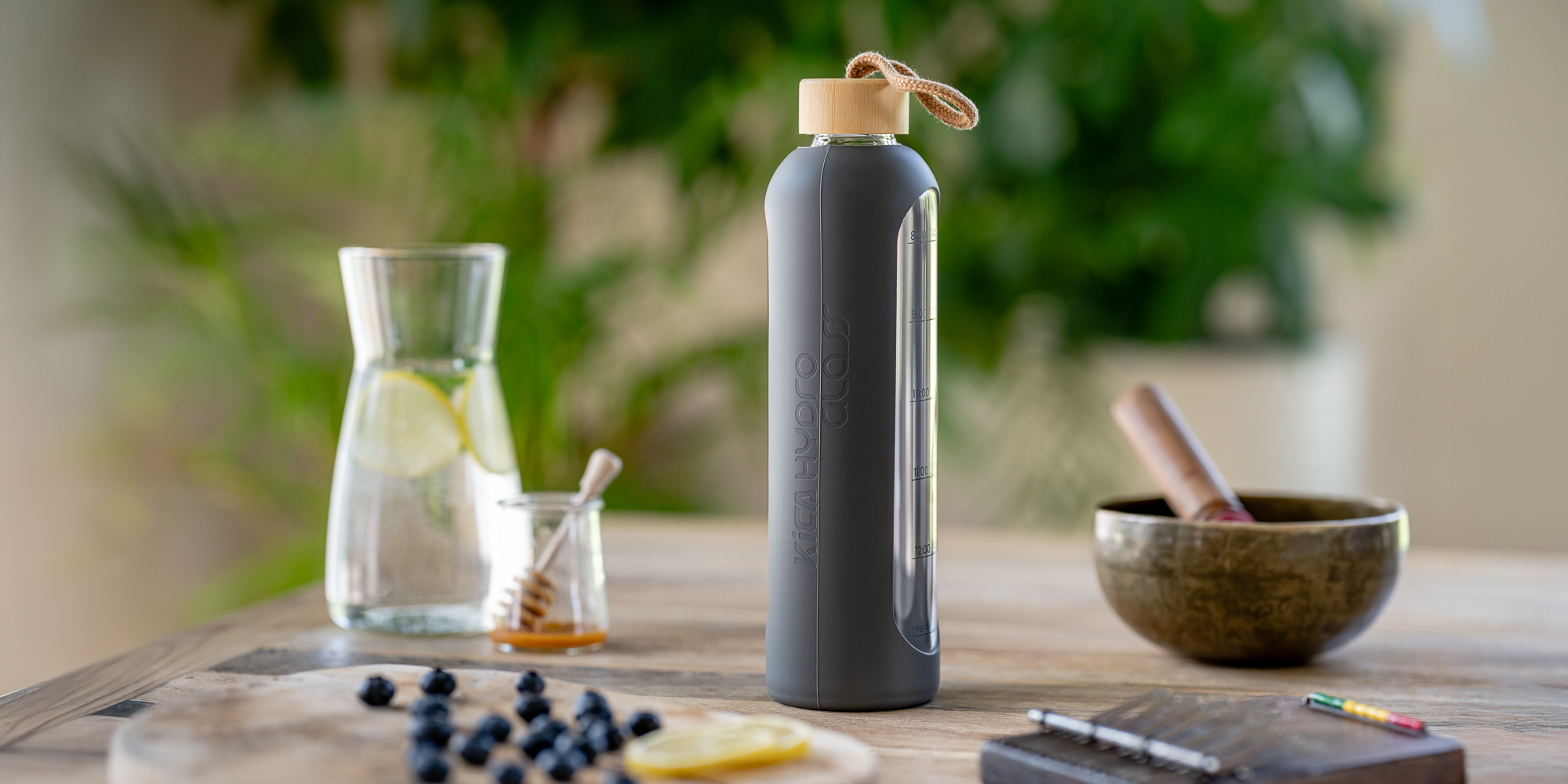 width=100% Butelka szklana KiCA Hydro Glass 1000 ml - szara