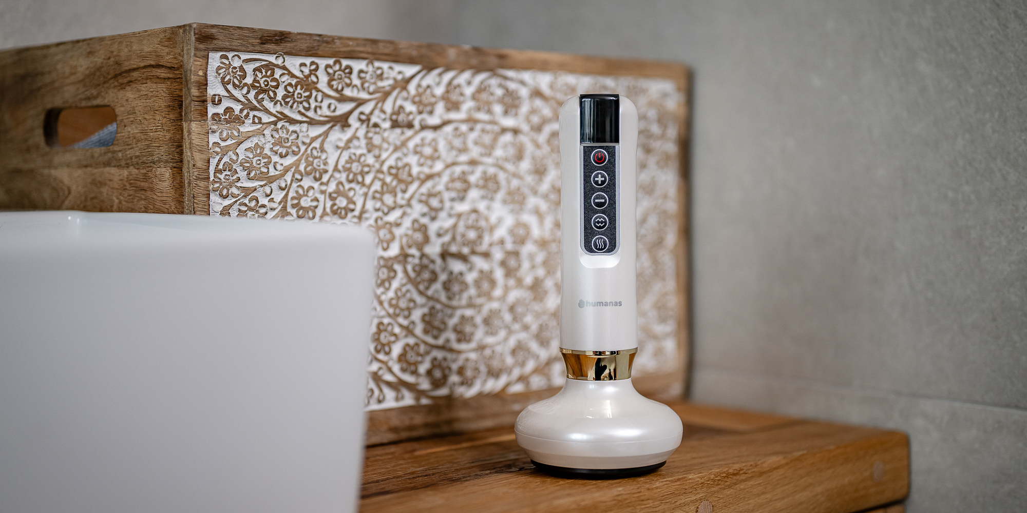 Masażer antycellulitowy z funkcją bańki chińskiej Humanas DermaSmooth - szary