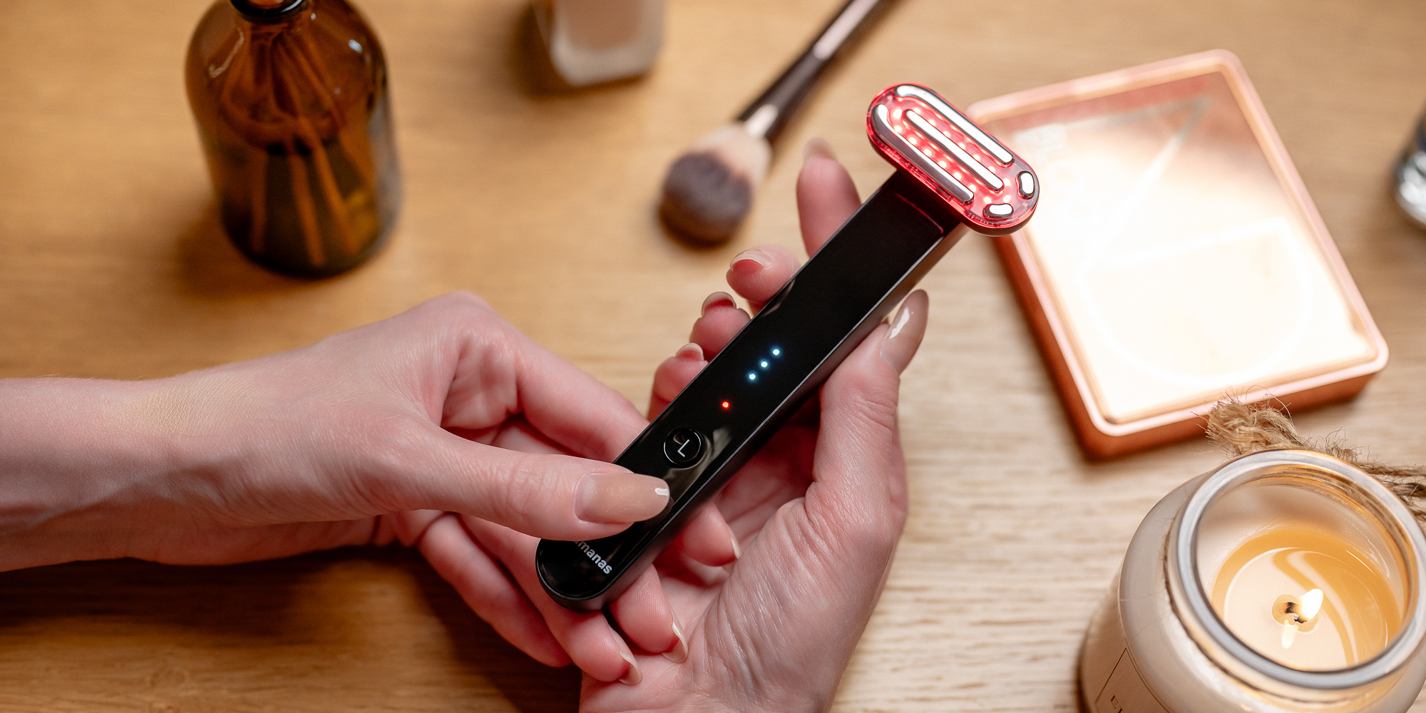 Świąteczny pomysł na prezent dla niej: luksusowe gadżety beauty i akcesoria