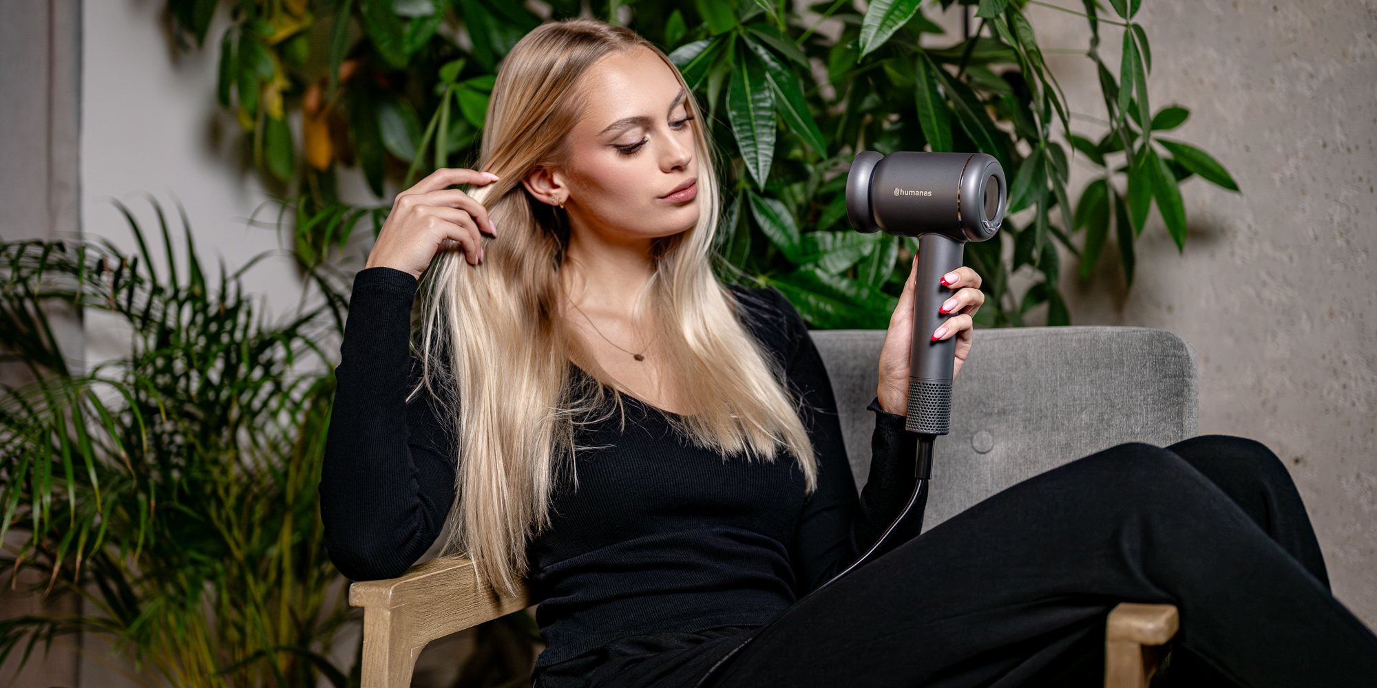 Suszarka do włosów z funkcją jonizowania Humanas AirTouch HD-AT06 - szara