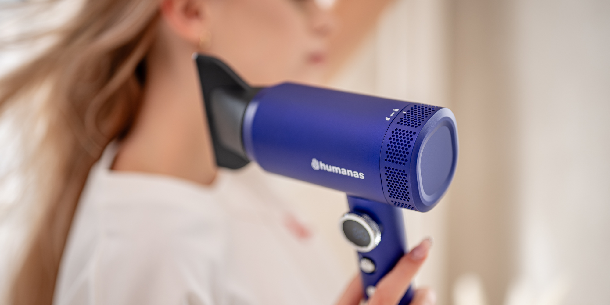 Suszarka do włosów z funkcją jonizowania Humanas AirTouch HD-SmartHeat - fioletowa