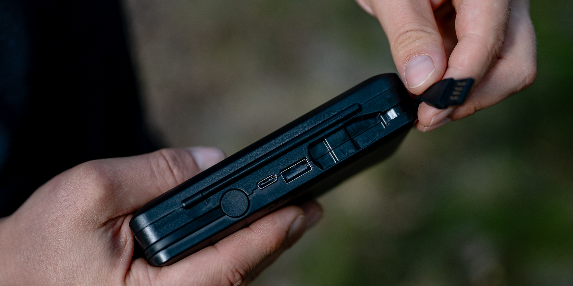 Ładowarka dwukanałowa Newell LCD-PB-SD do akumulatorów BLS-5 do Olympus