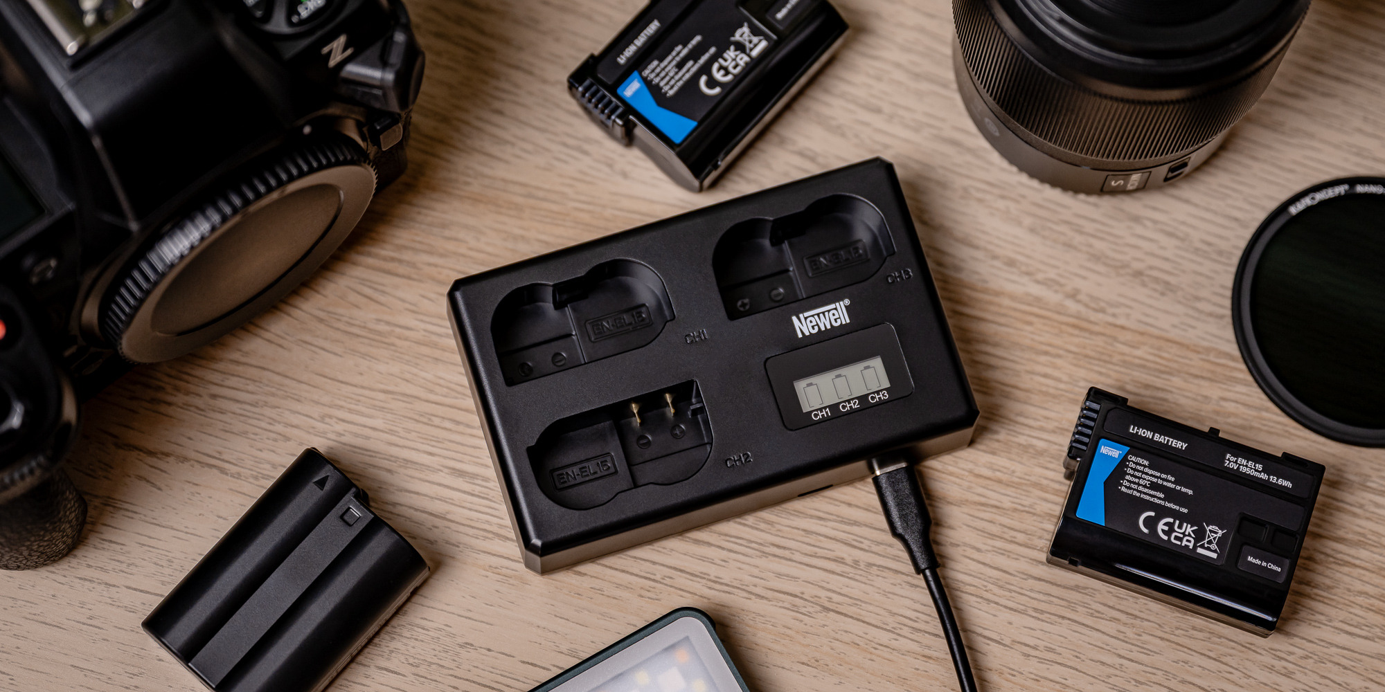 Ładowarka trójkanałowa Newell TT-USB-C do akumulatorów EN-EL15 do Nikon