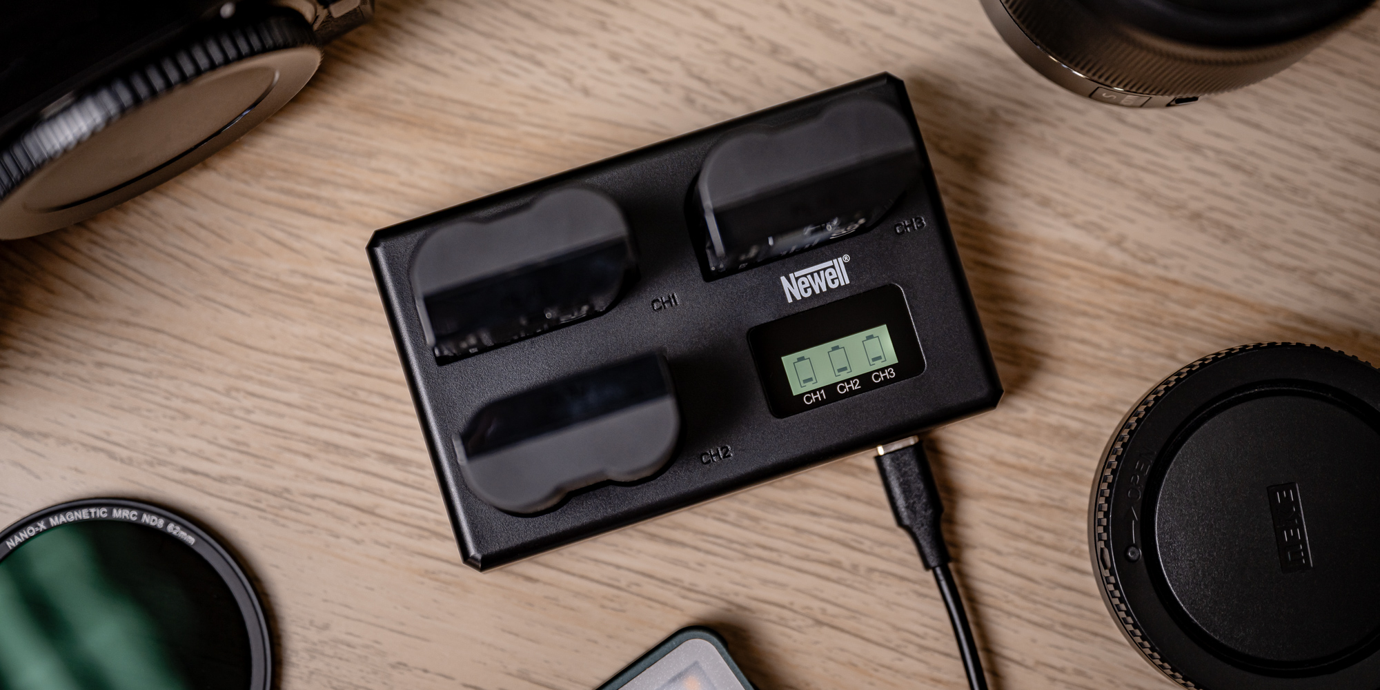 Ładowarka trójkanałowa Newell TT-USB-C do akumulatorów EN-EL15 do Nikon