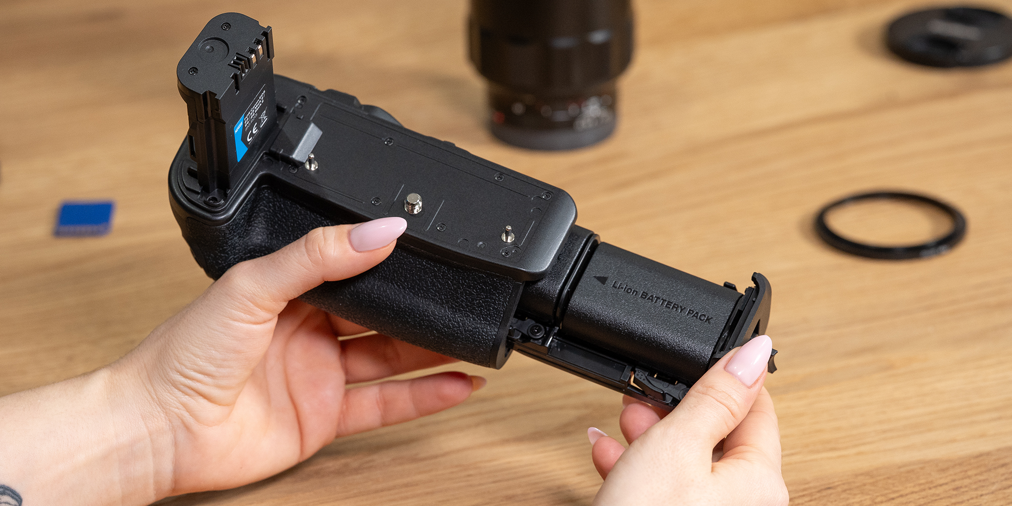 Battery Pack Newell BG-R20 do Canon