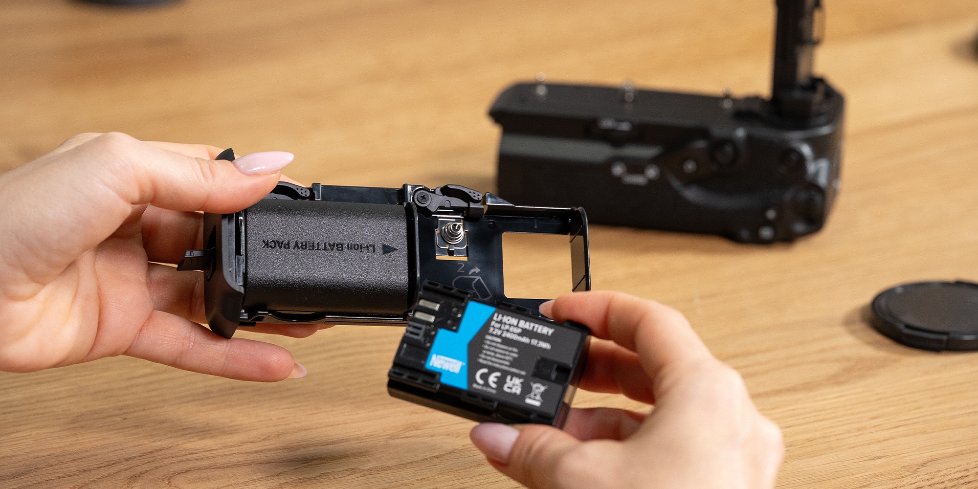 Battery Pack Newell BG-R20 do Canon