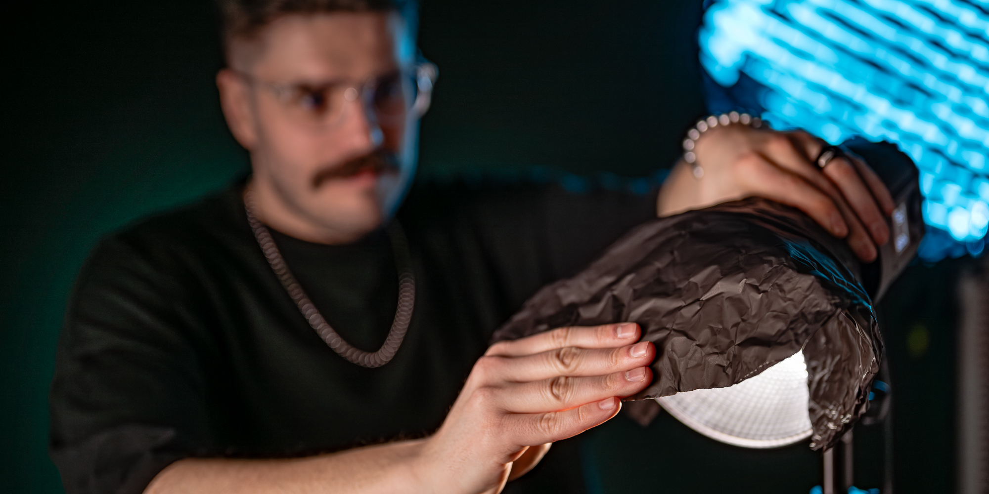 Folia Newell Cinenoir - czarna