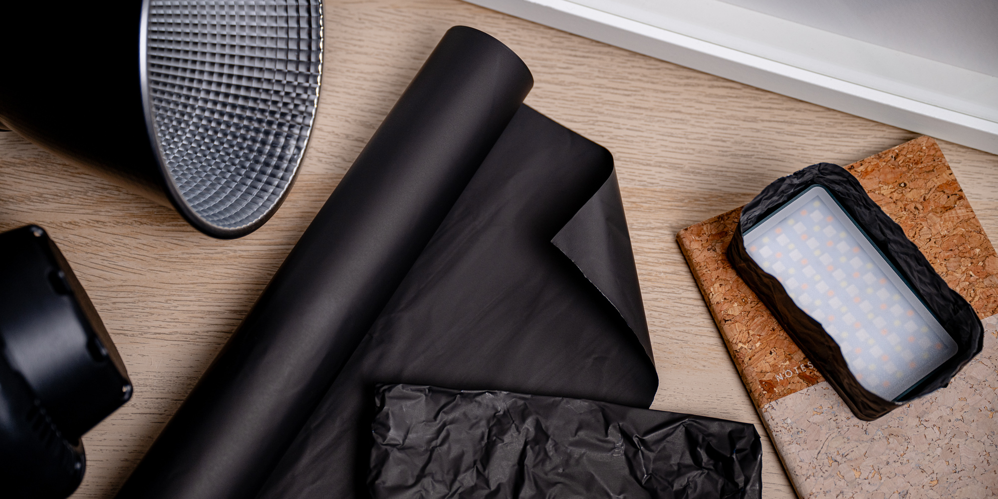 Folia Newell Cinenoir - czarna