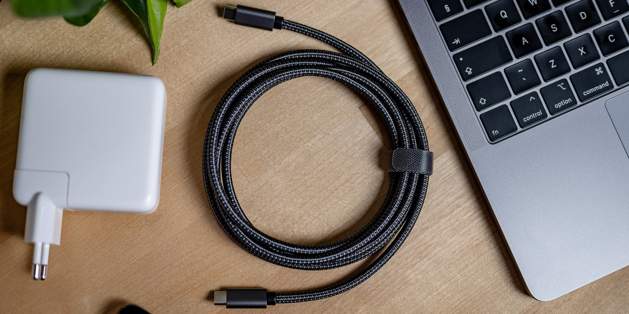 Kabel Newell USB C - USB-C  3.2 Gen 2  - 2 m, grafitowy