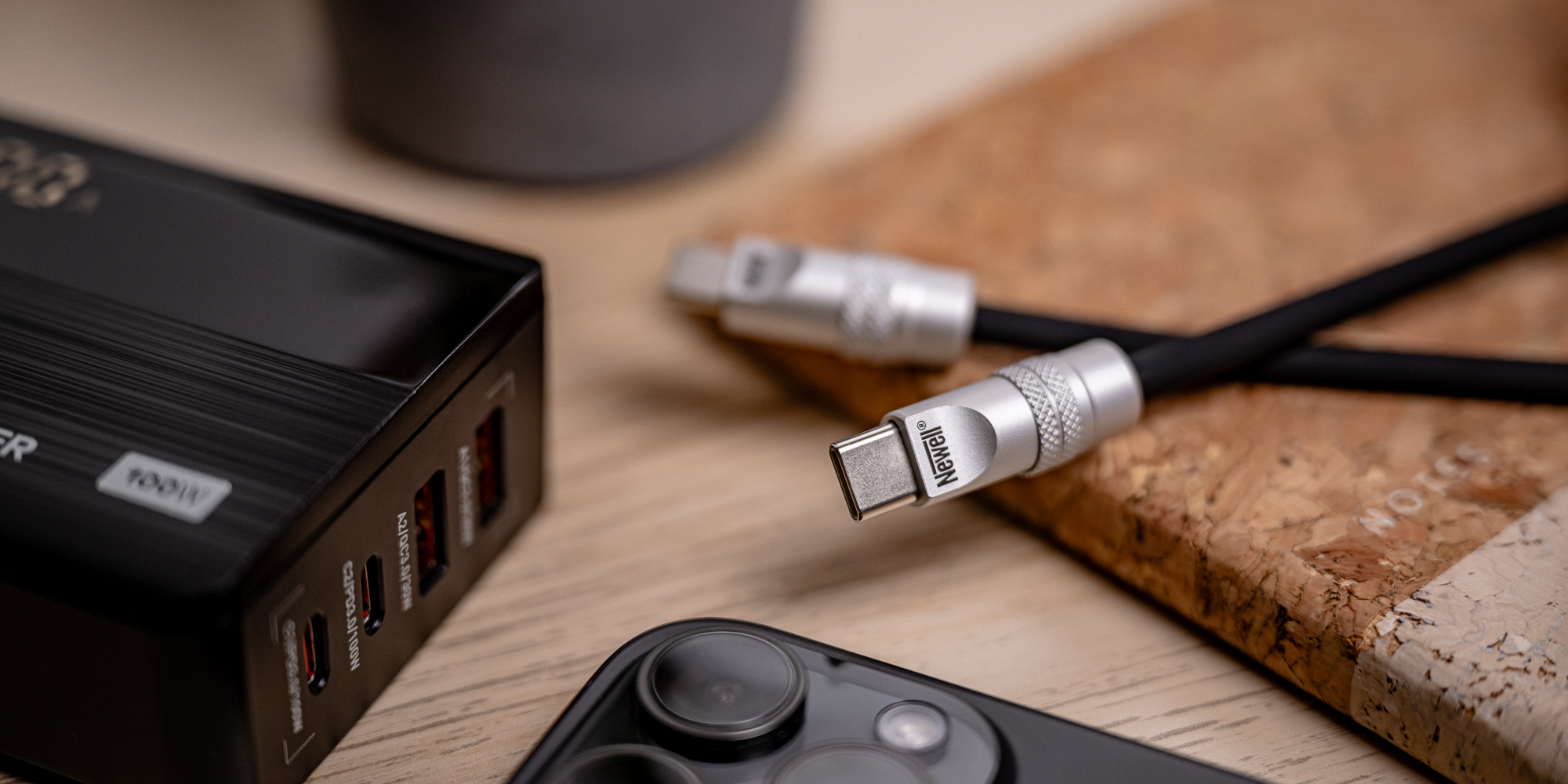 Kabel Newell USB-C - USB-C 100 W, 2 m, silikonowy, czarny