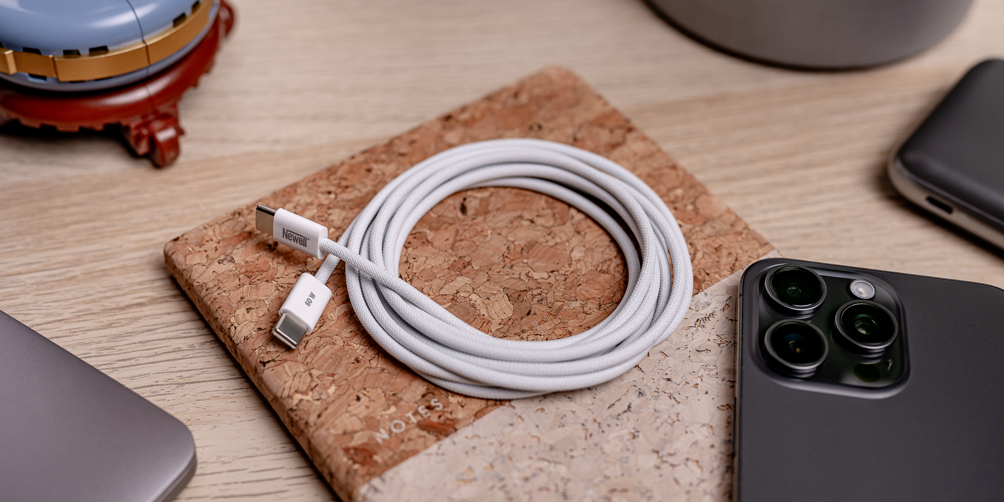 Kabel Newell USB-C - USB-C 60 W - 2 m, biały