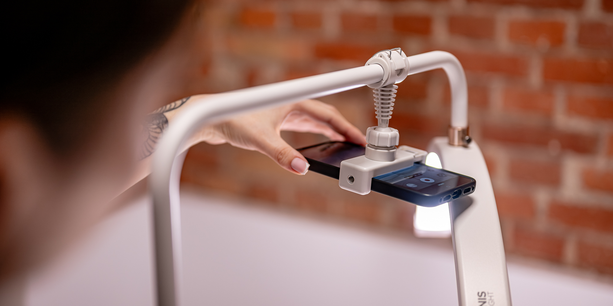 Lampa LED Newell Dianis - czarna