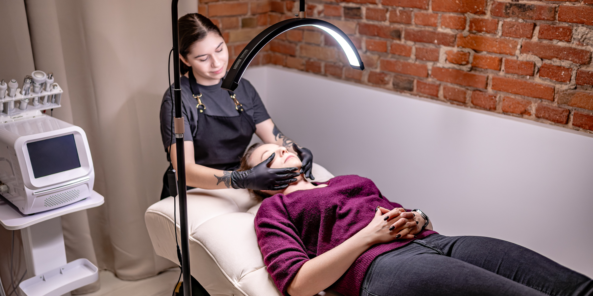 Lampa LED Newell Dianis - czarna