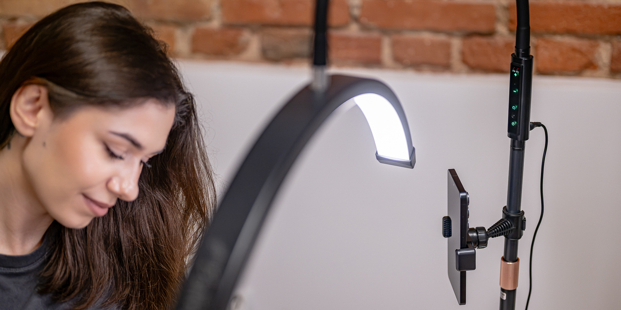 Lampa LED Newell Dianis Swift - czarna