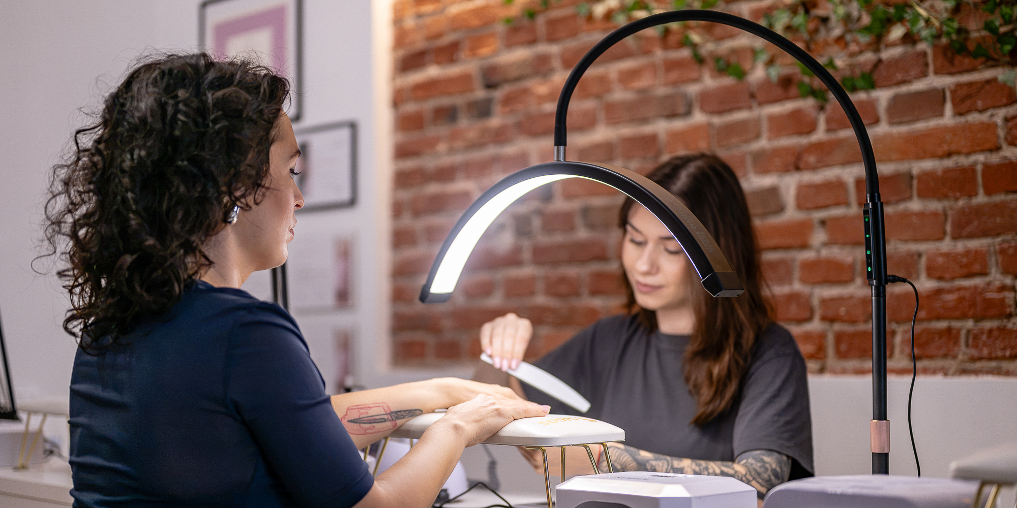 Lampa LED Newell Dianis Swift - czarna