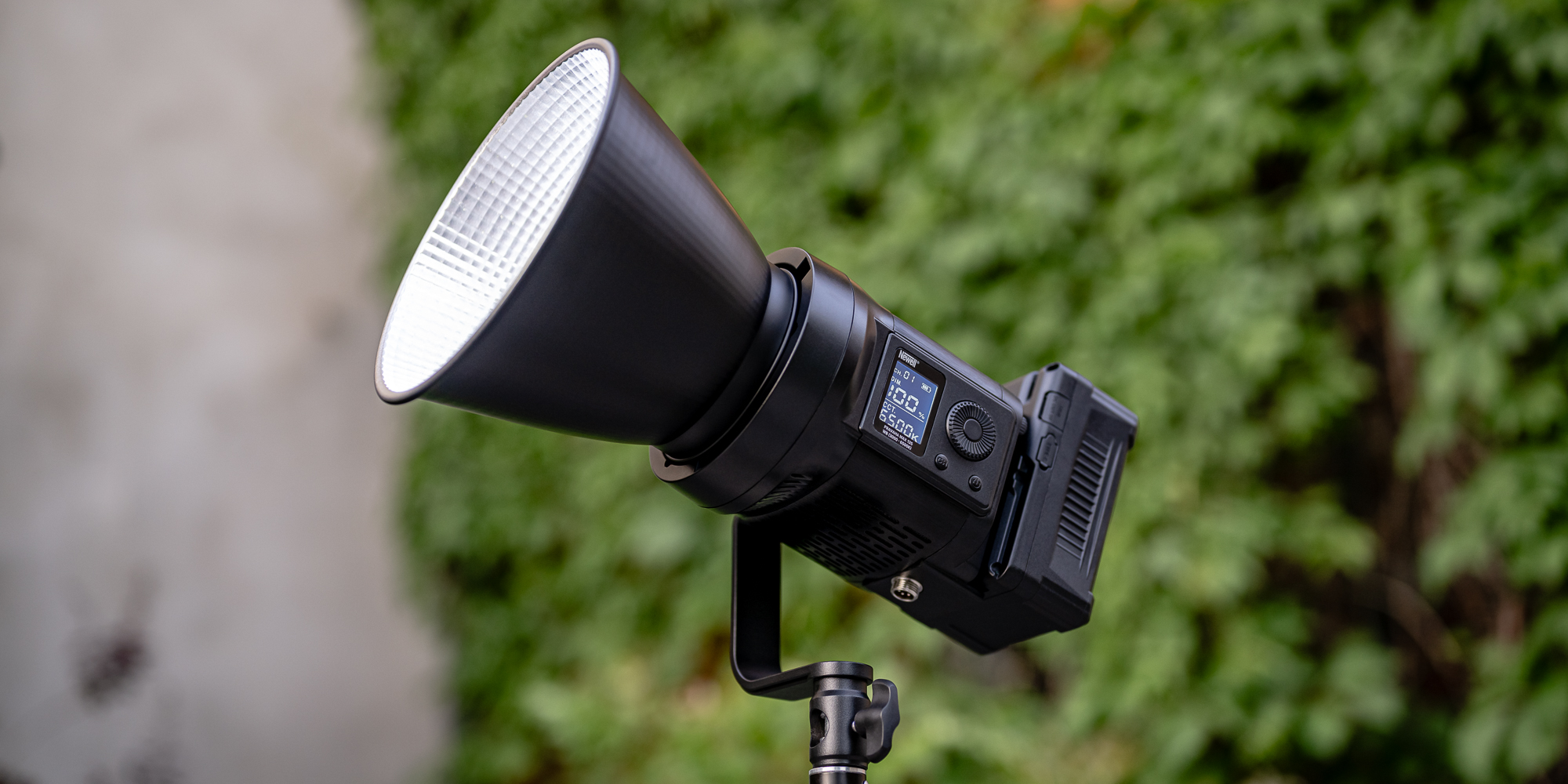 Lampa LED Newell Pravaha Max 135 WB (3000 - 6500 K)