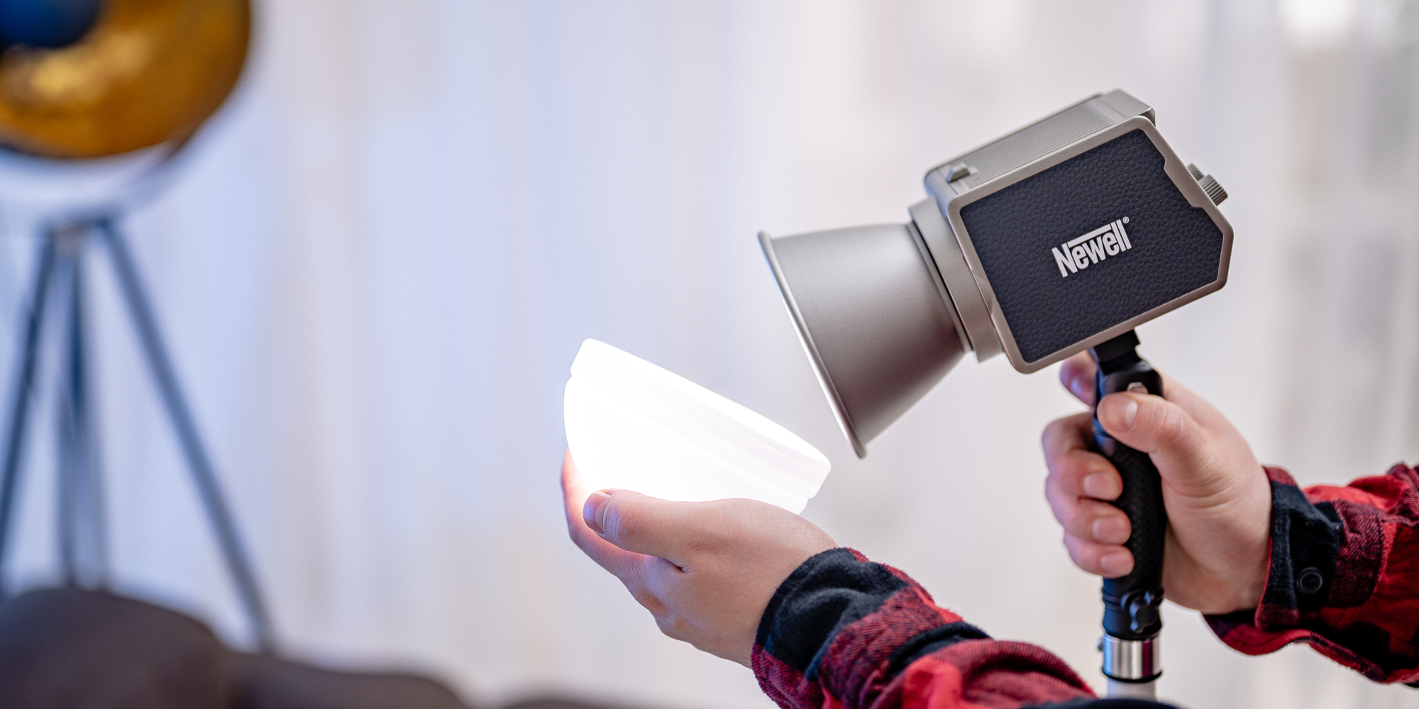 Lampa LED Newell Zora 60 WB (2700 - 6500 K)