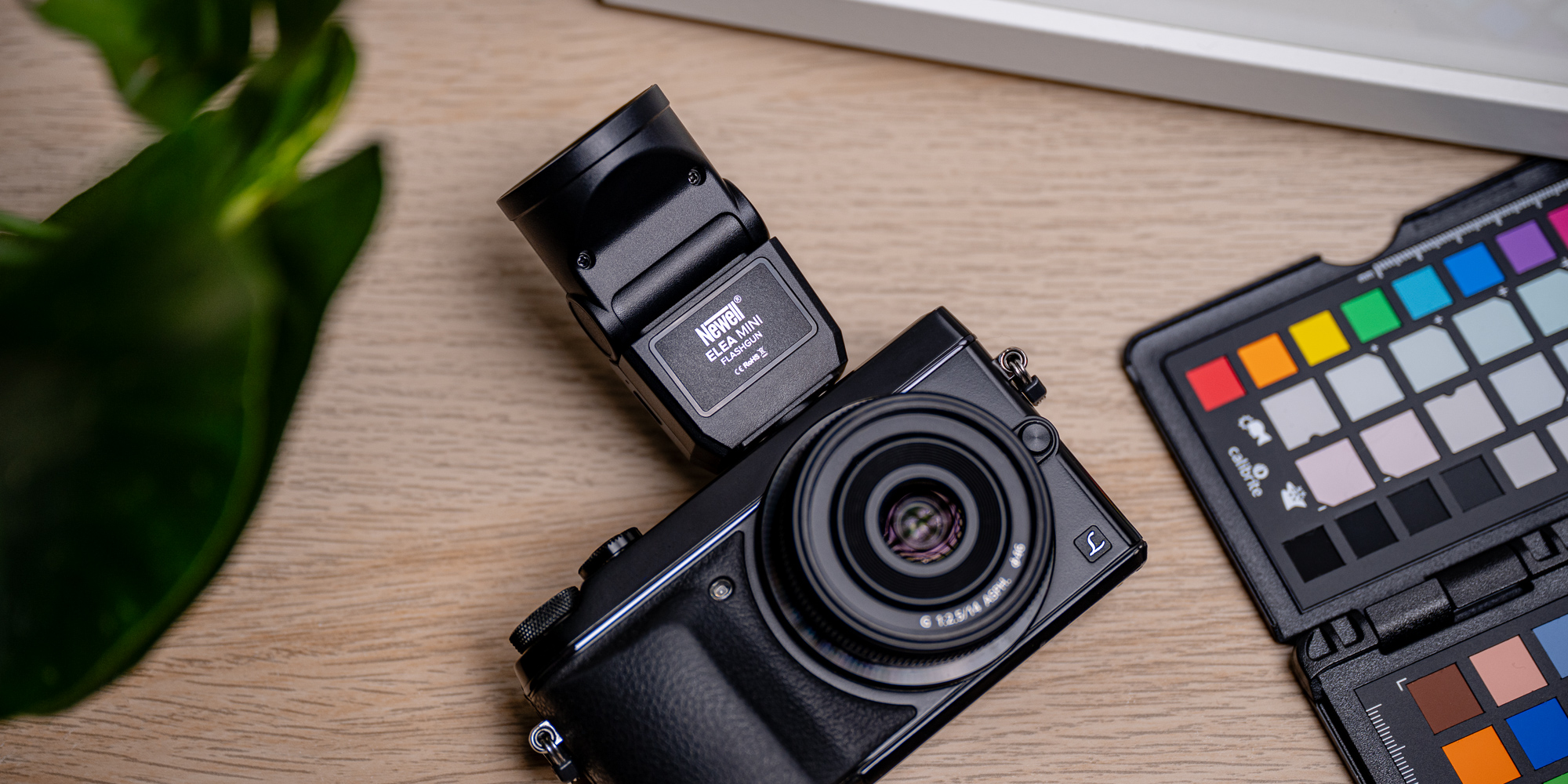 Lampa błyskowa Newell Elea Mini