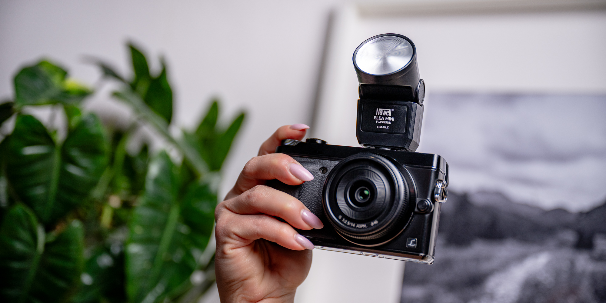 Lampa błyskowa Newell Elea Mini