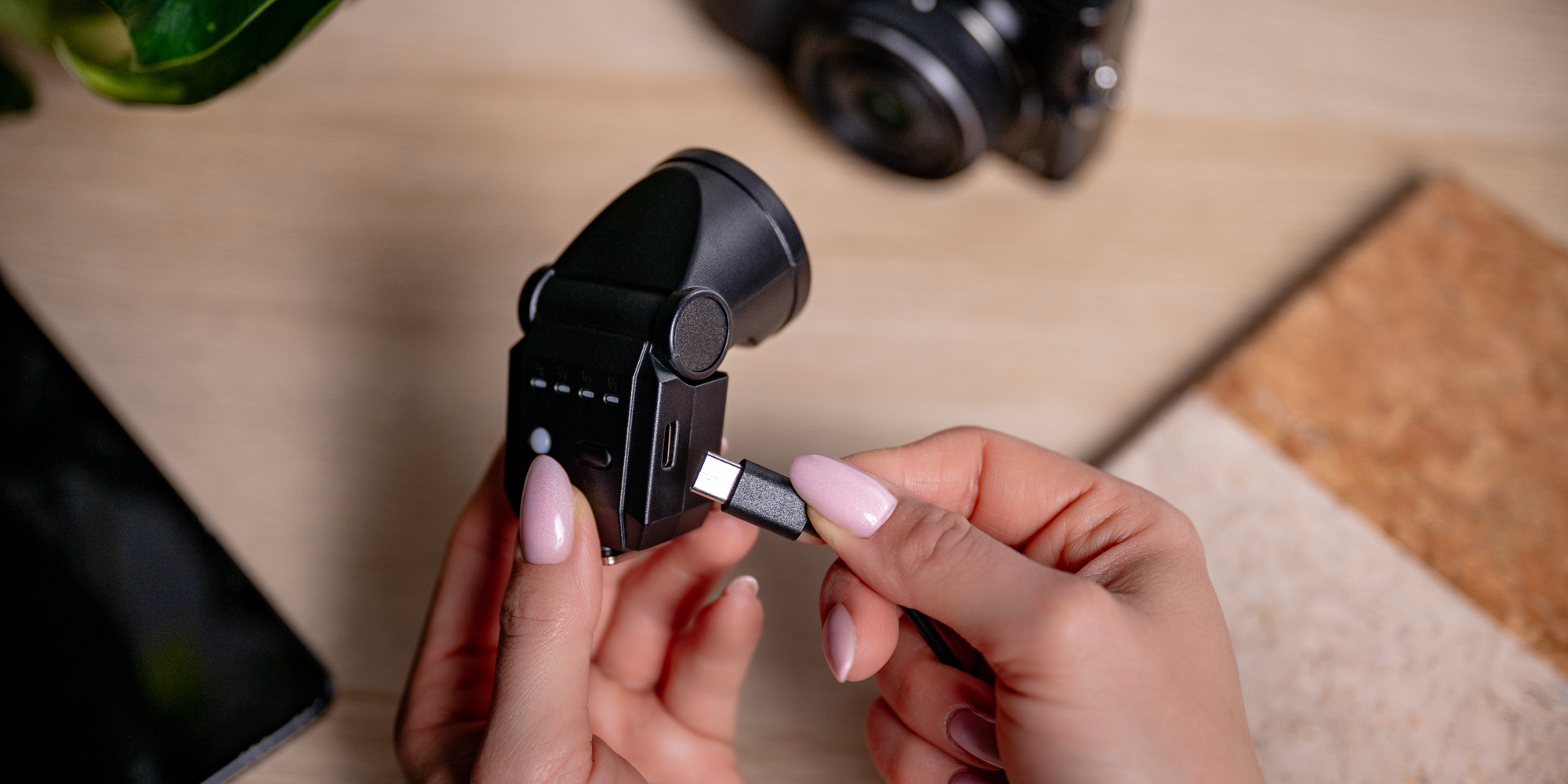 Lampa błyskowa Newell Elea Mini