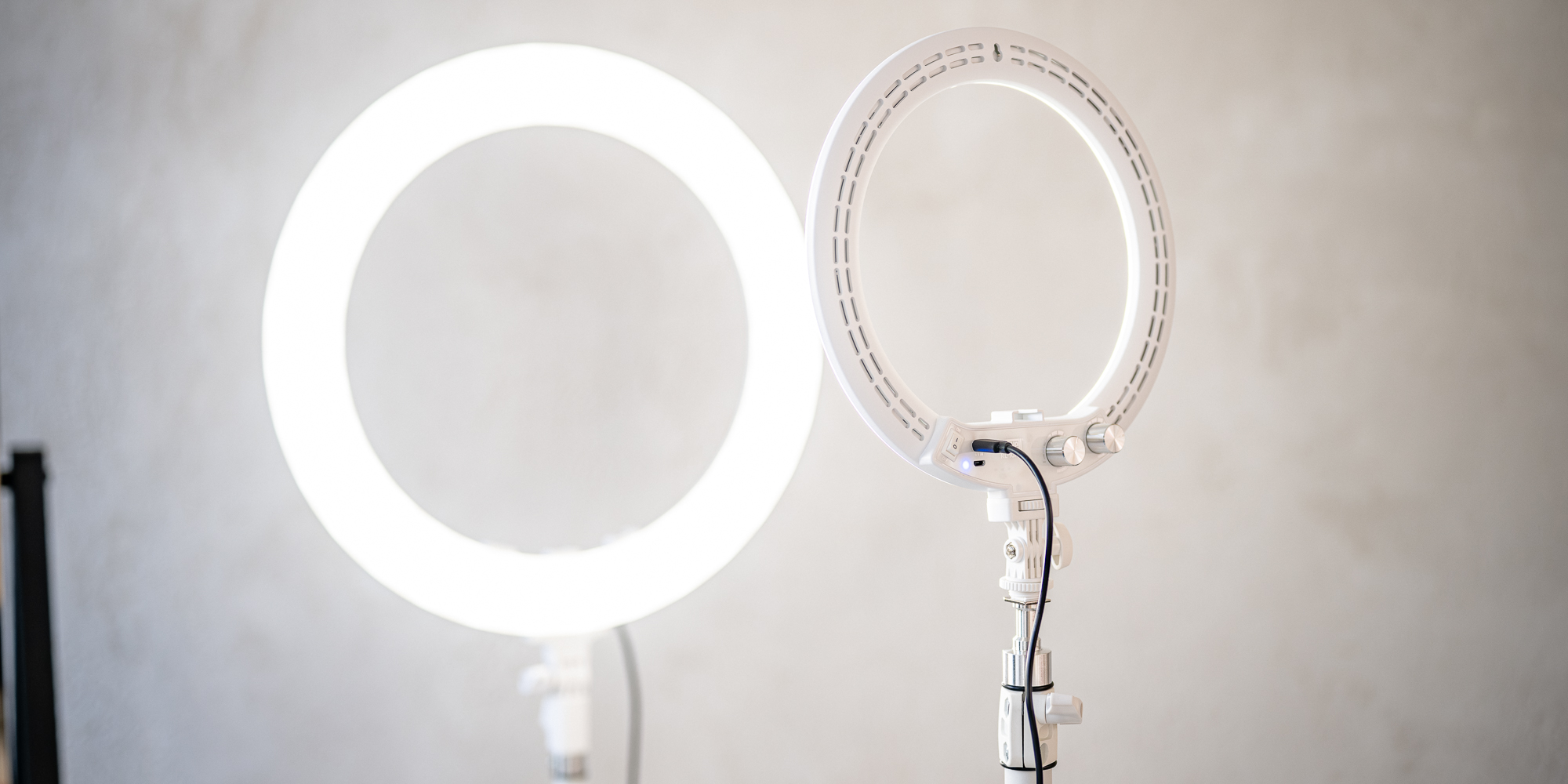 Lampa pierścieniowa LED Newell RL-18A - WB (3200 K - 5500 K) - Arctic White