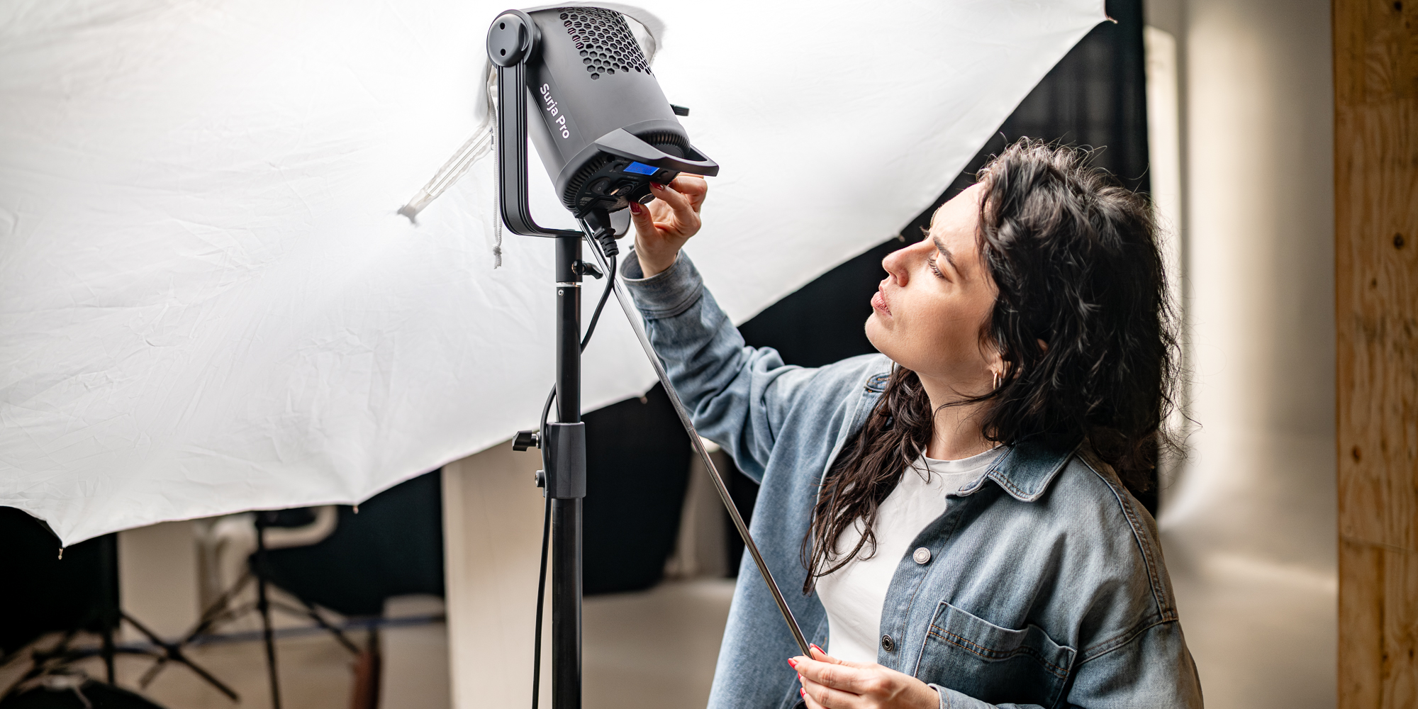 Parasolka-softbox odbijająca Newell 140 cm