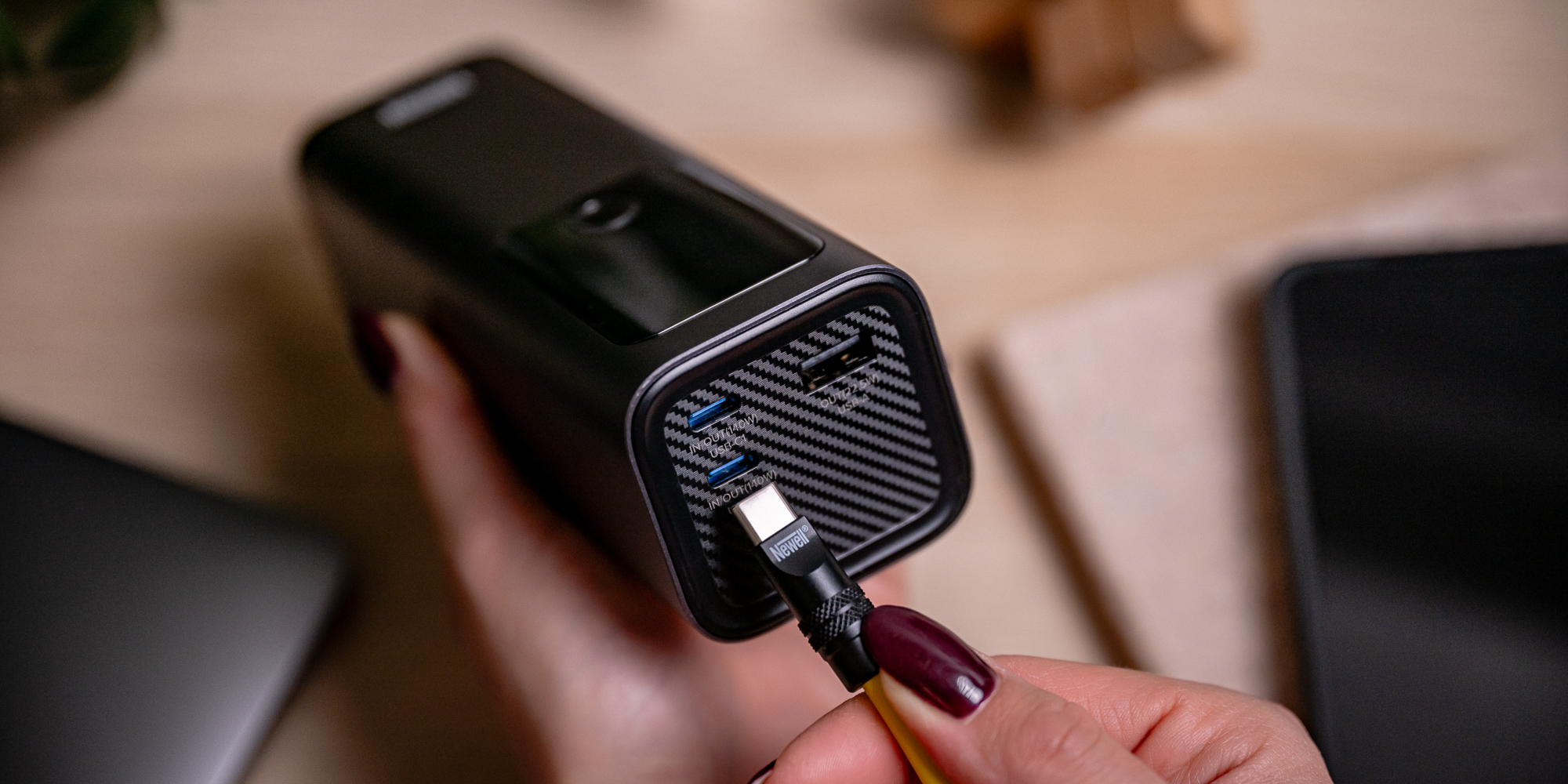 Power Bank Newell Vayu 27000 mAh PD 140 W