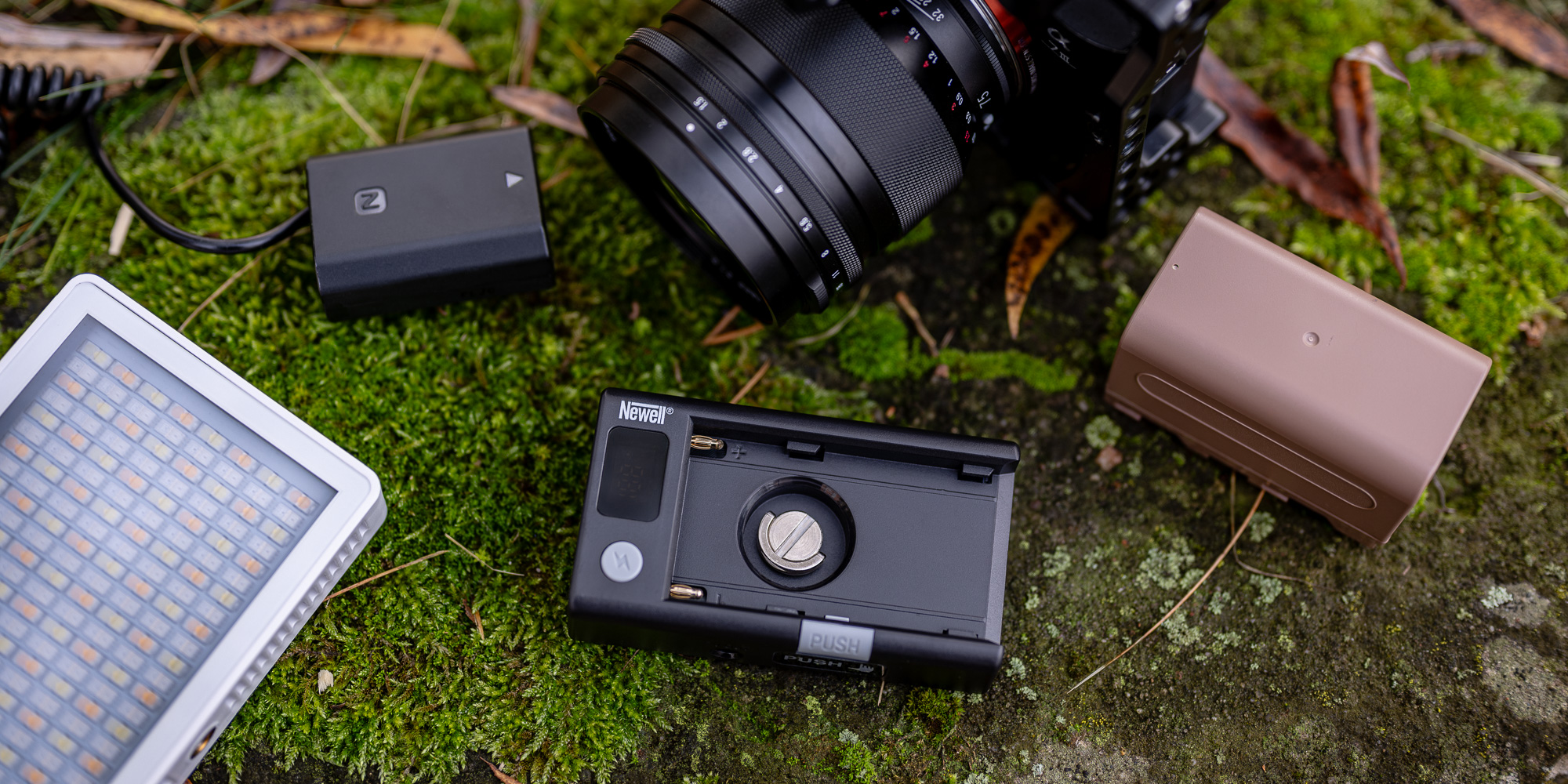 Uniwersalny adapter Newell DC - USB do akumulatorów NP-F