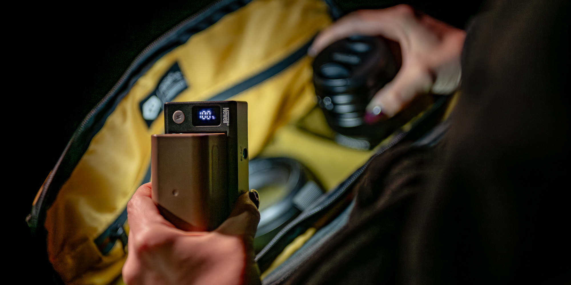 Uniwersalny adapter Newell DC - USB do akumulatorów NP-F