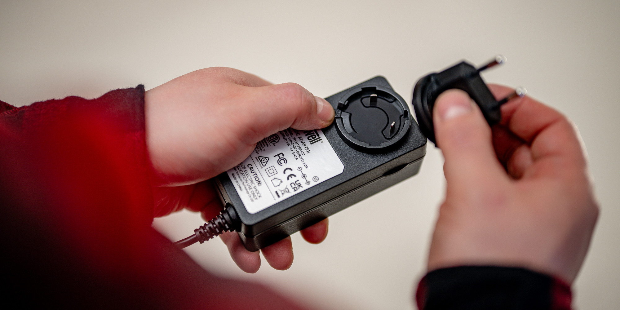 Zasilacz sieciowy Newell 19 V _ 3,42 A, wtyk DC 5,5 _ 2,1 mm