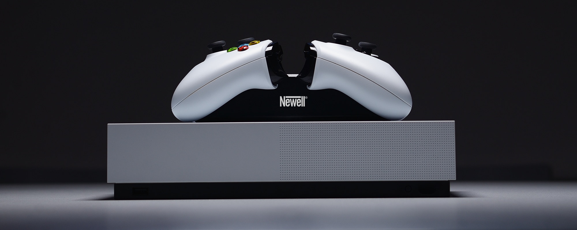 Newell battery and charger set for Xbox