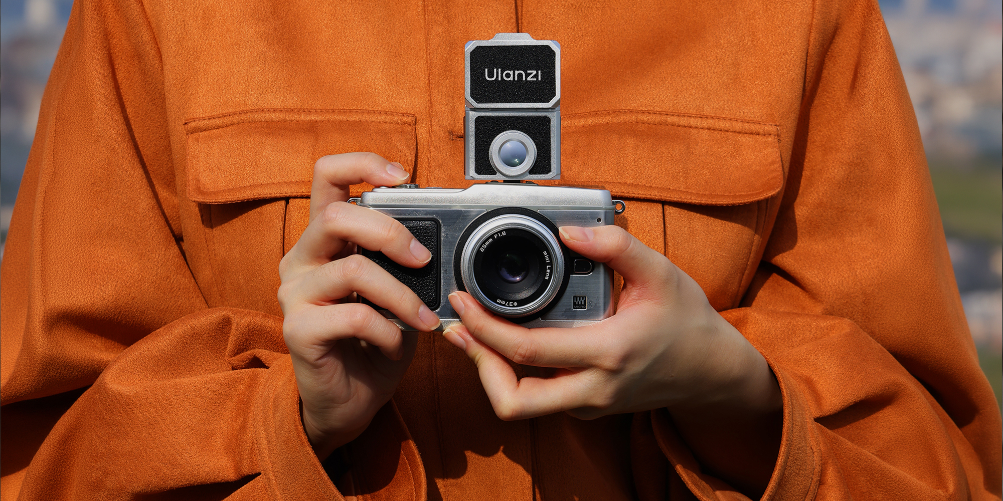 width=100% Wizjer Ulanzi VF01 - srebrny