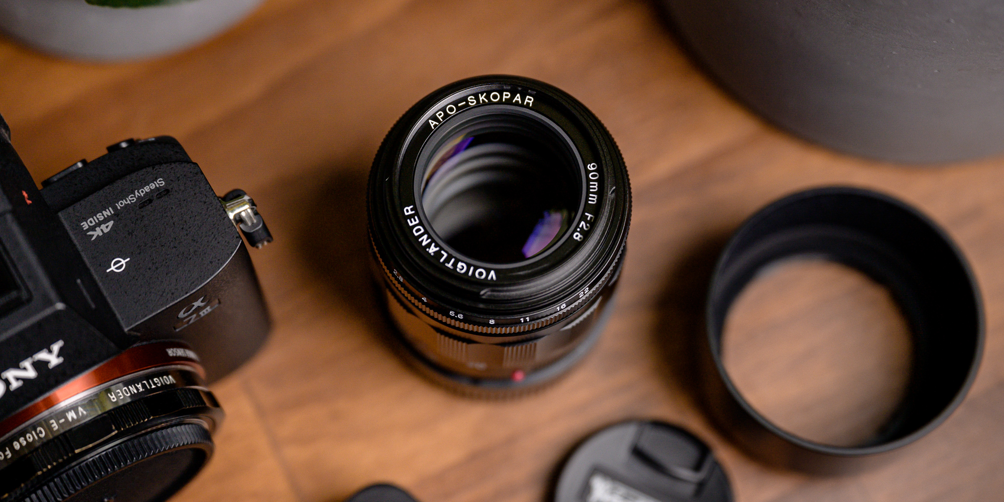 Voigtlander APO Skopar 90 mm f/2.8 lens for Leica M - black
