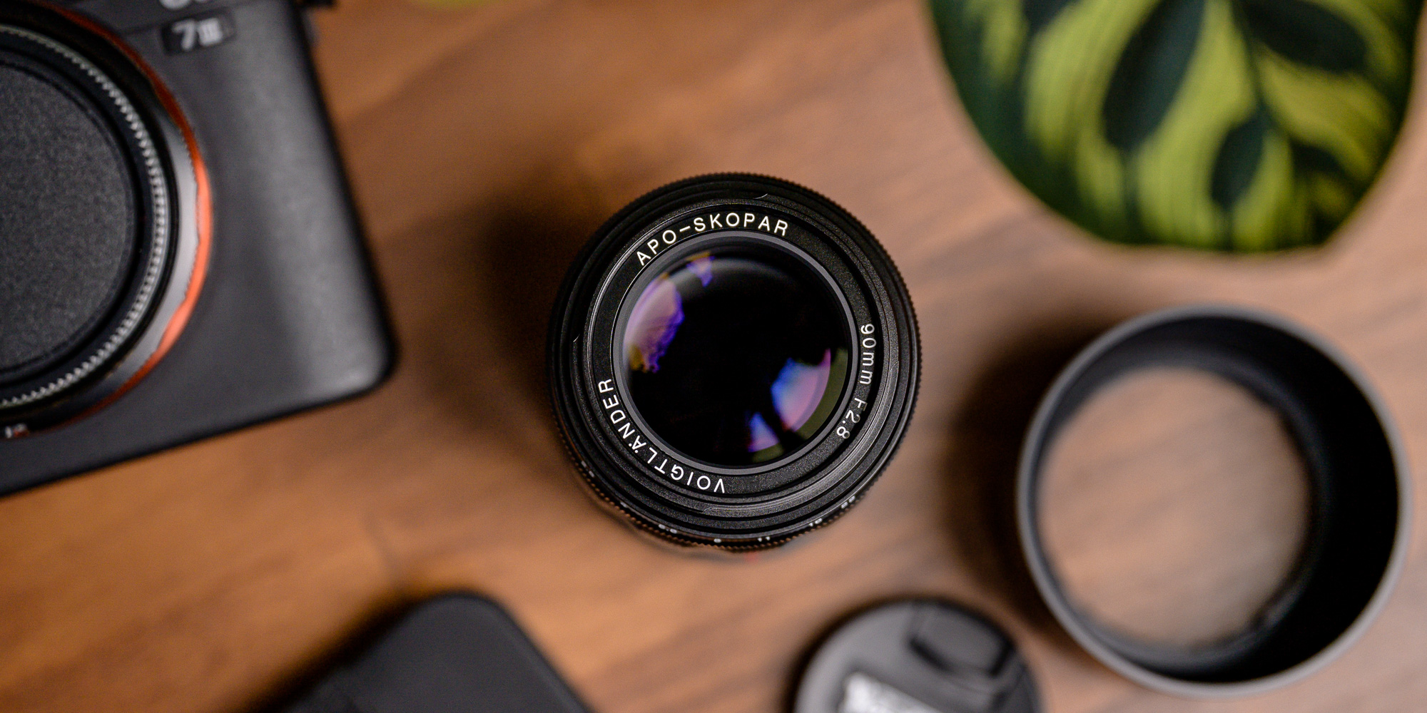 Voigtlander APO Skopar 90 mm f/2.8 lens for Leica M - Black - Apochromatic design