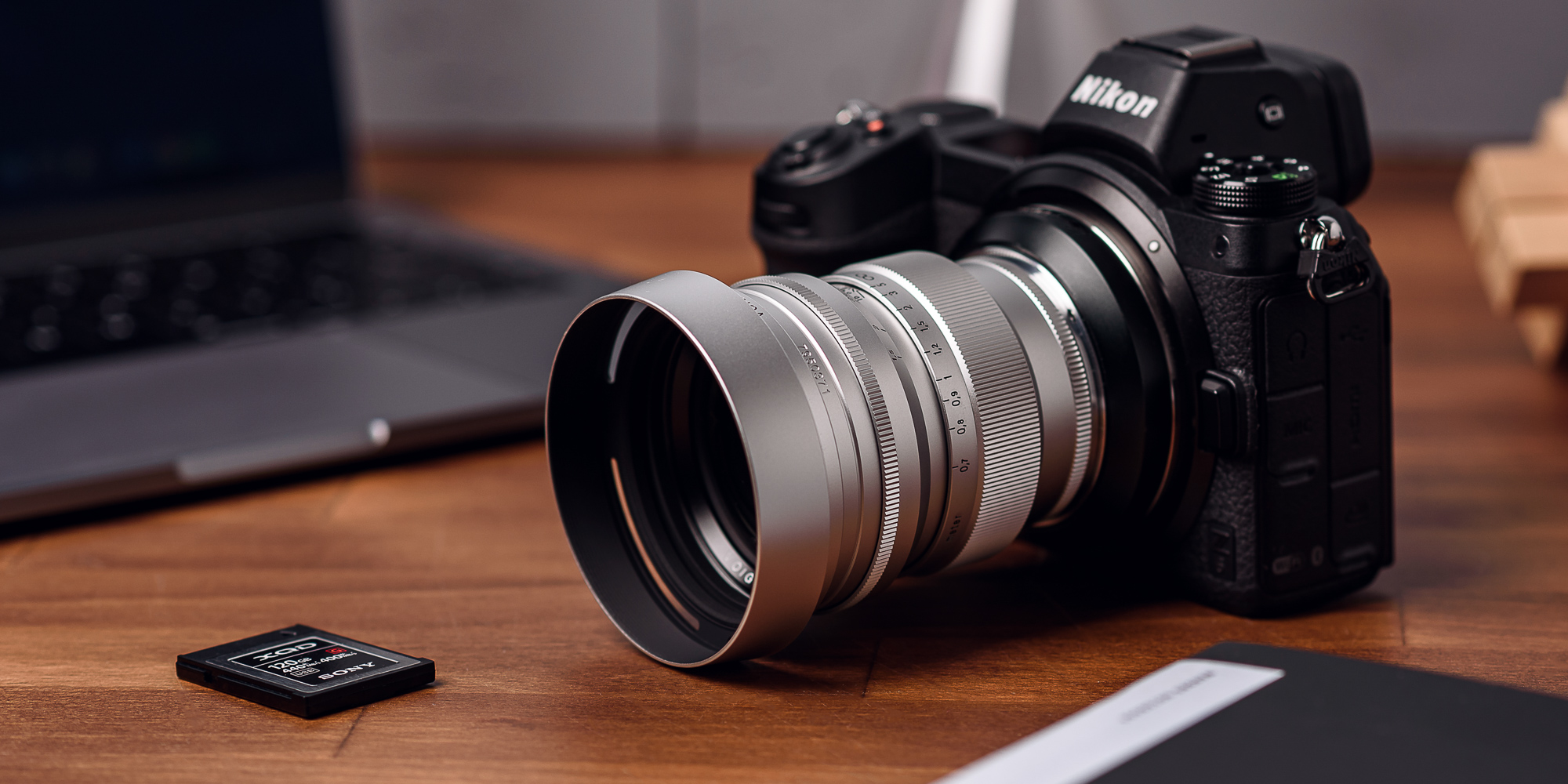 Obiektyw  Voigtlander Nokton 75 mm f/1,5 do Leica M -  srebrny