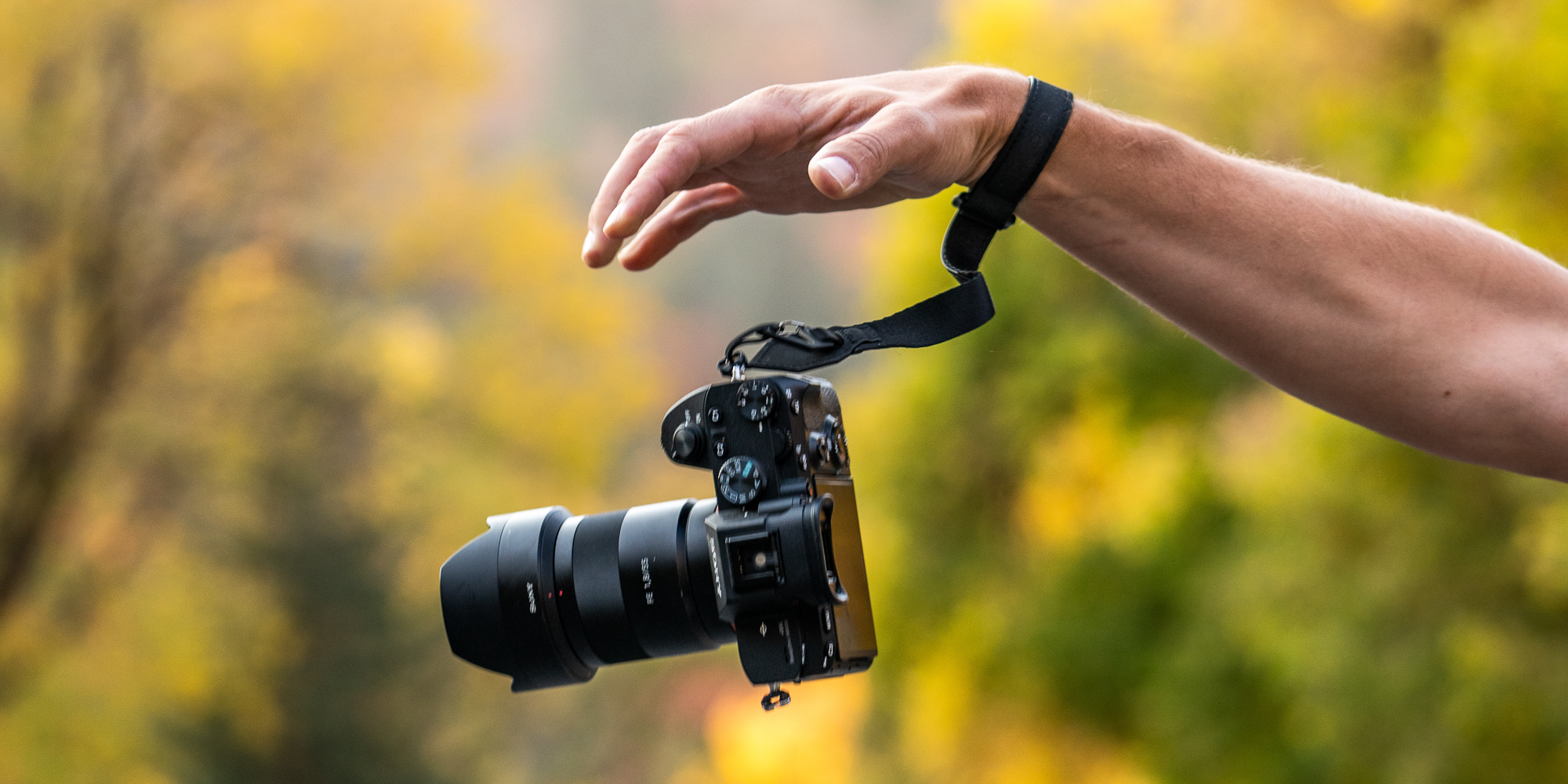 Wandrd Wrist Strap - an always safe camera