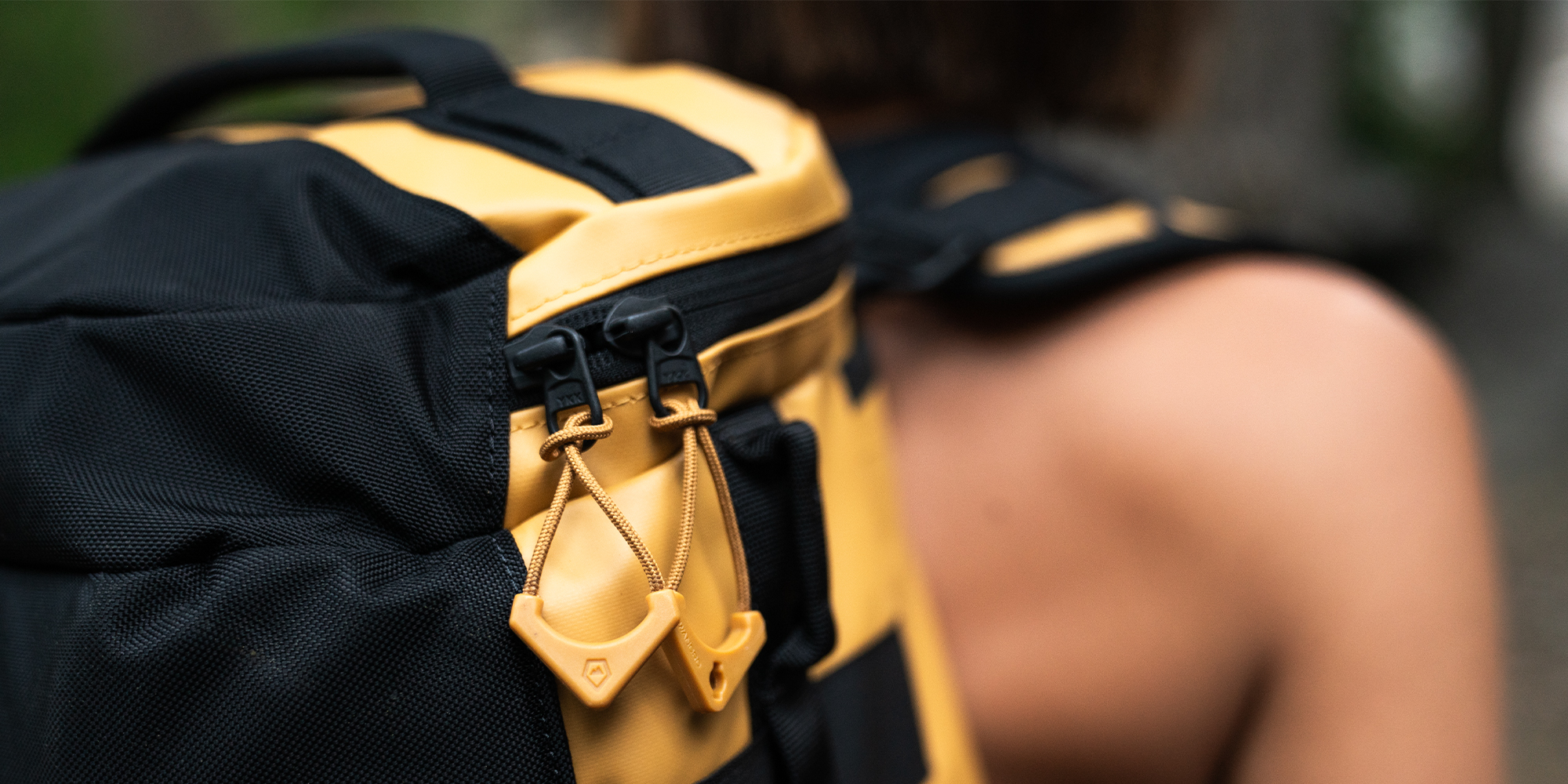 width=100% Torba Wandrd Carryall Duffel 30 l - żółta