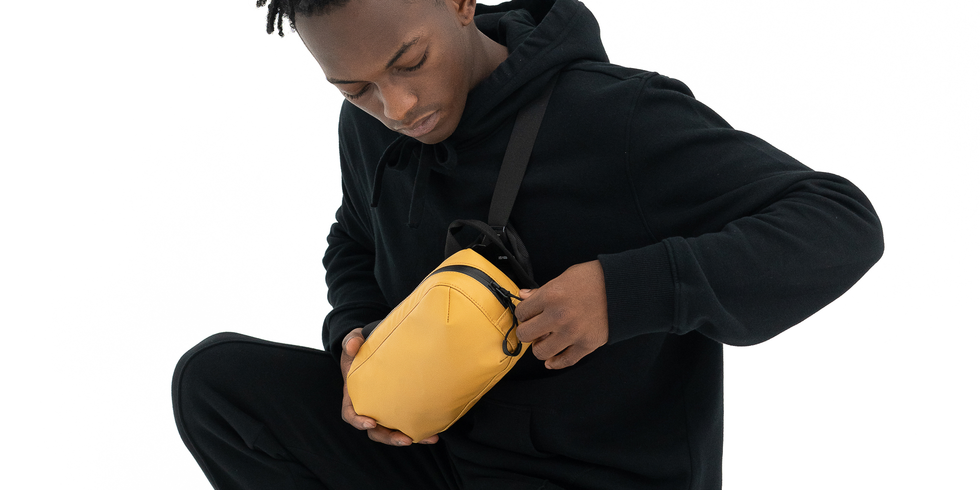 Wandrd D1 Fanny Pack Bag - black - Refined to the last detail
