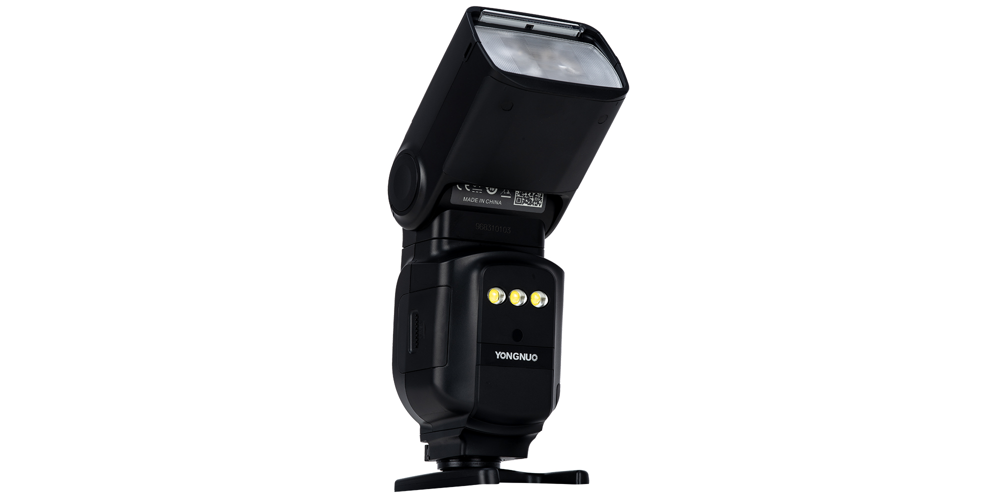 Lampa błyskowa Yongnuo YN968EX-RT III do Canon na białym tle - widok od frontu