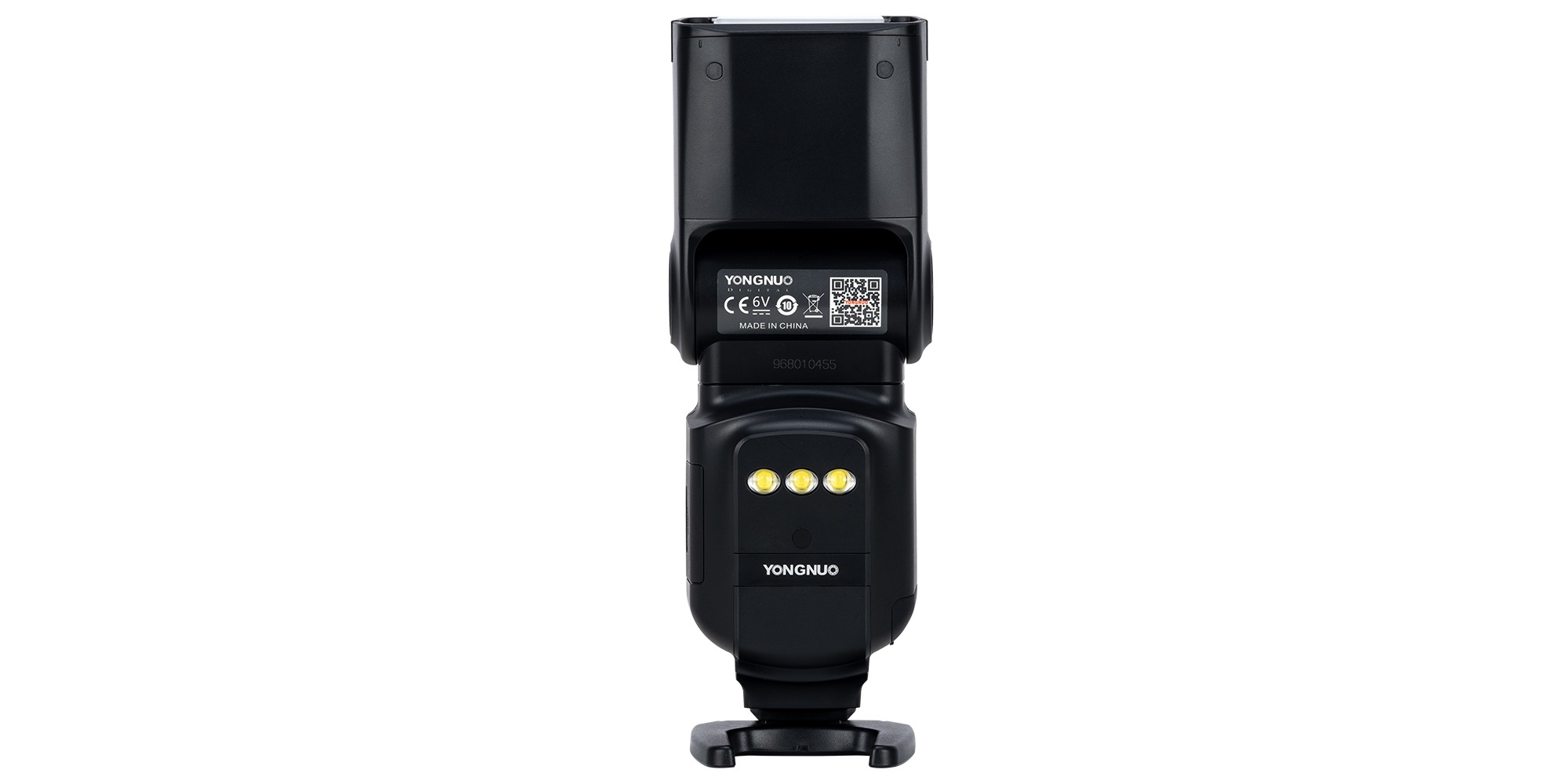 Lampa błyskowa Yongnuo YN968EX-RT III do Canon na białym tle z palnikiem skierowanym w górę