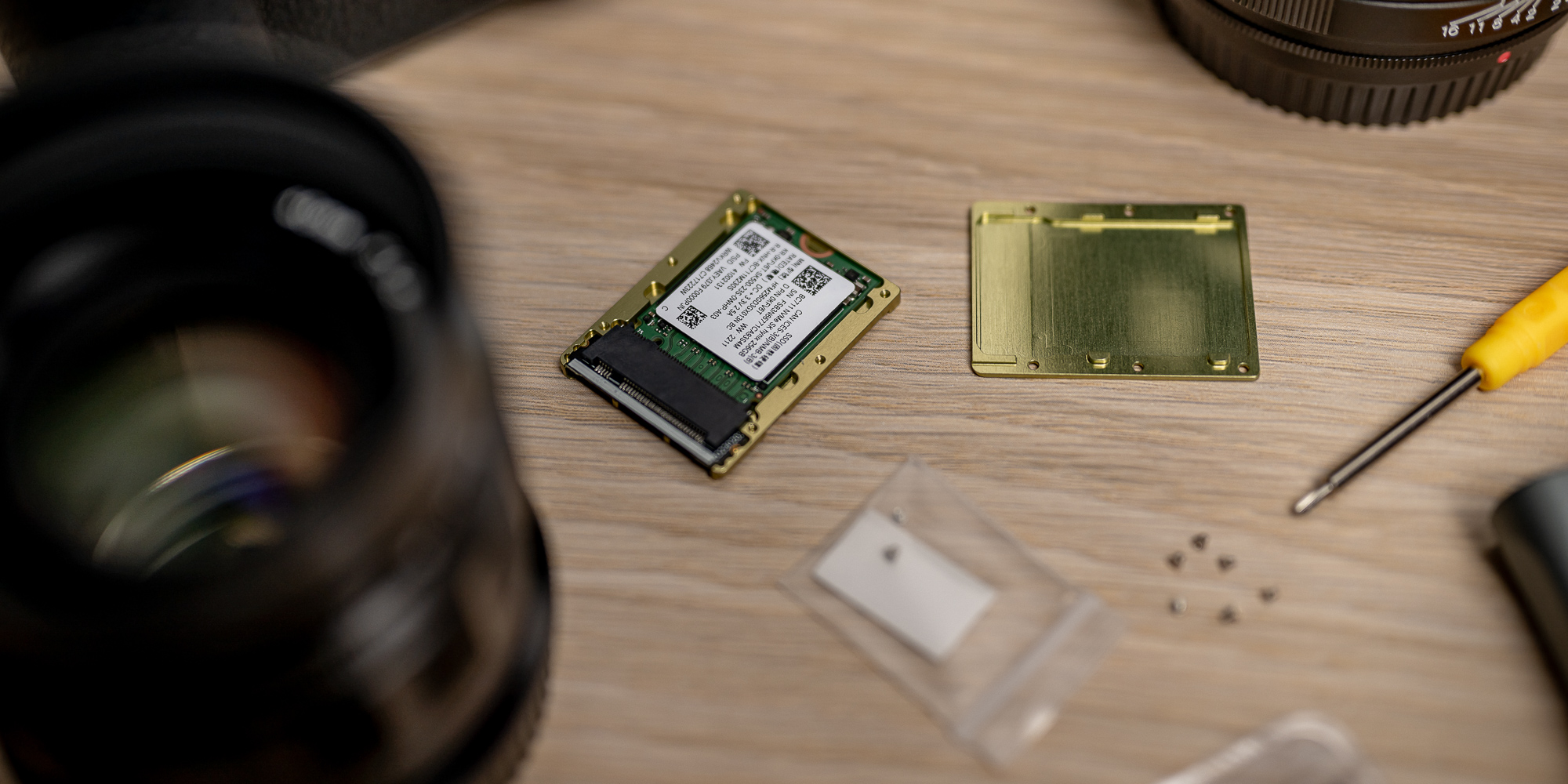 Zitay CS11 Memory Card Adapter - CFexpress Type B / M.2 NVMe SSD - Everything in its place